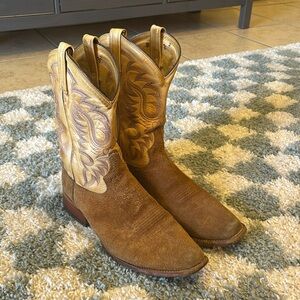 Tony Lama suede boots || size 10